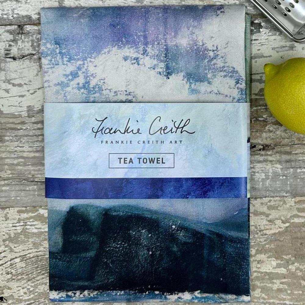 Dunluce Golf Portrush tea towel featuring original Frankie Creith art on 100% cotton fabric