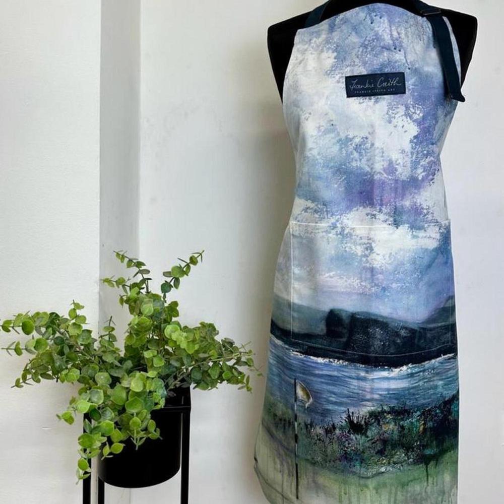 Frankie Creith DUNLUCE GOLF PORTRUSH Apron-Artist Frankie Creith-Basalt and Oak