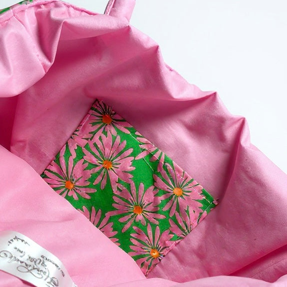 Handmade by Jessica Pink Daisies Quilted Shopper-Basalt and Oak